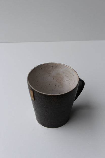 Tapered Mug | Matte Black/ White