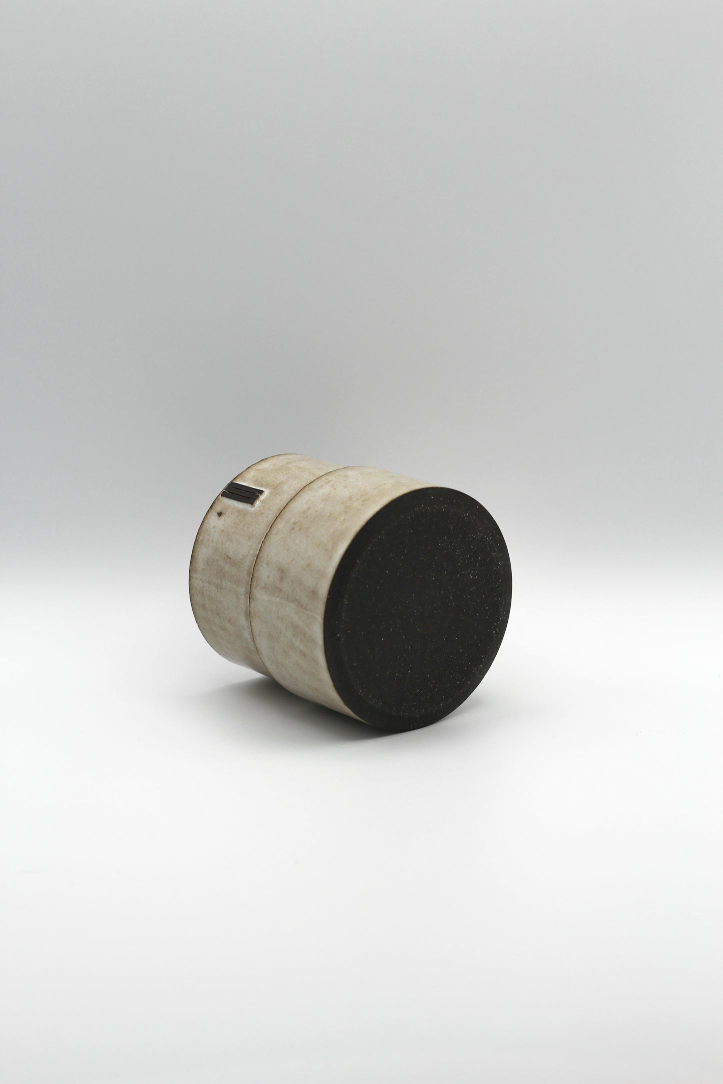 Stepped Cup | Studio White