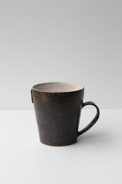 Tapered Mug | Matte Black/ White